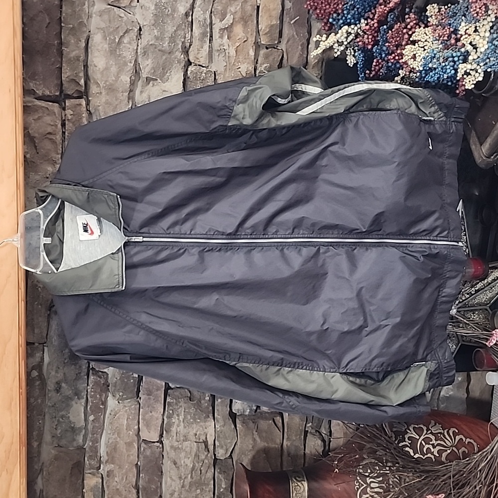 Nike Lined Windbreaker sz L